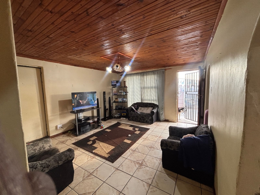 3 Bedroom Property for Sale in Electric City Western Cape